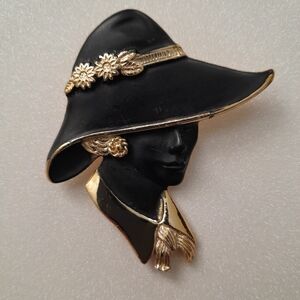 VINTAGE Signed TORINO Black Lady Gold Pendant Size:OS   Torino